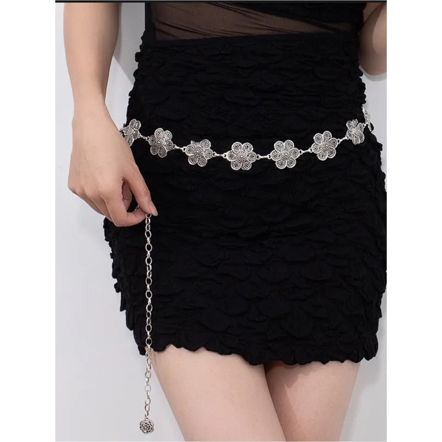 Silver Floral Chain Waist Belt - Women's Silver Flower Link Accessory